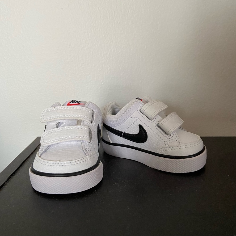 Nike Infant size 2C Velcro sneakers